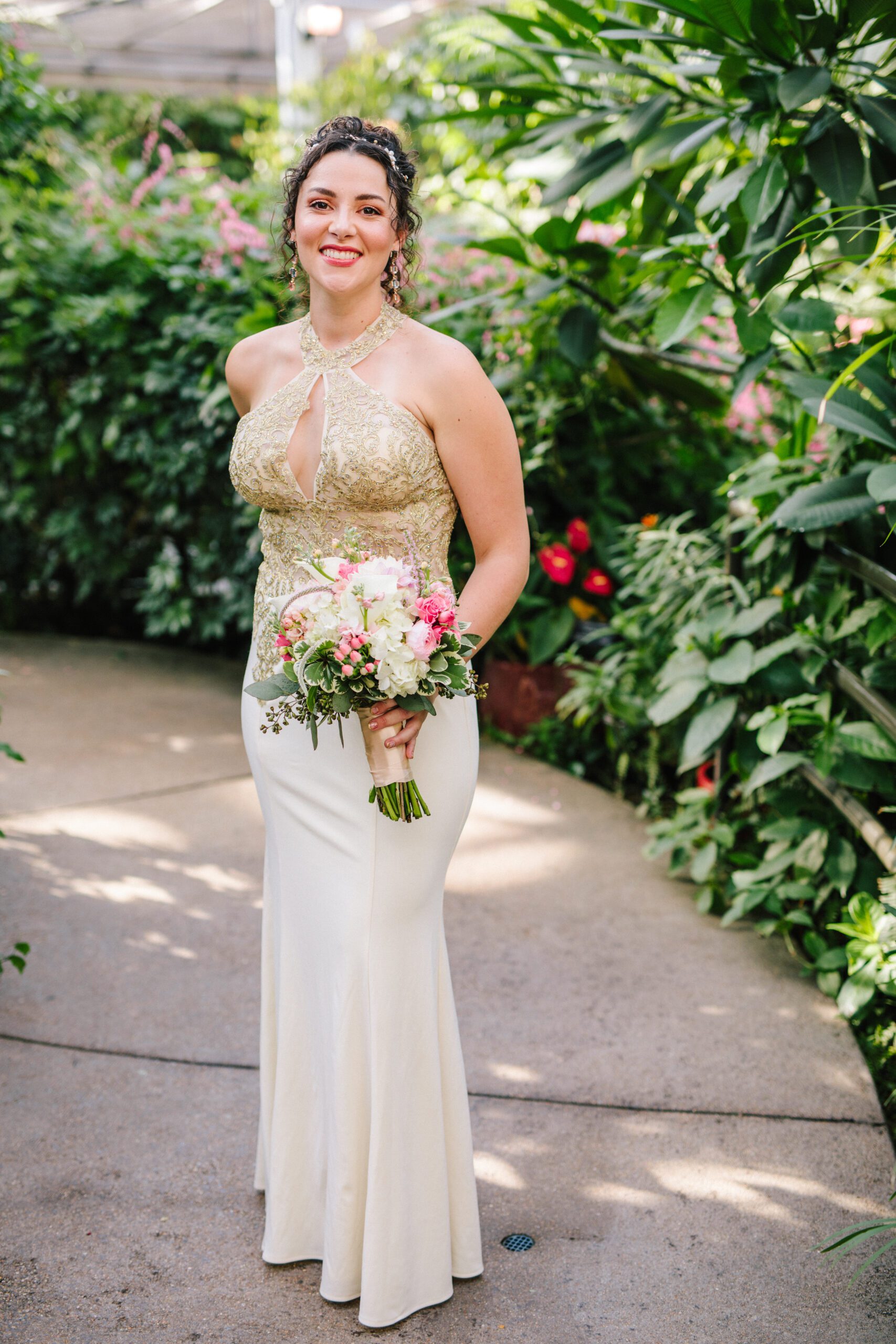 The gorgeous bride before her wedding at the Butterfly Pavilion.