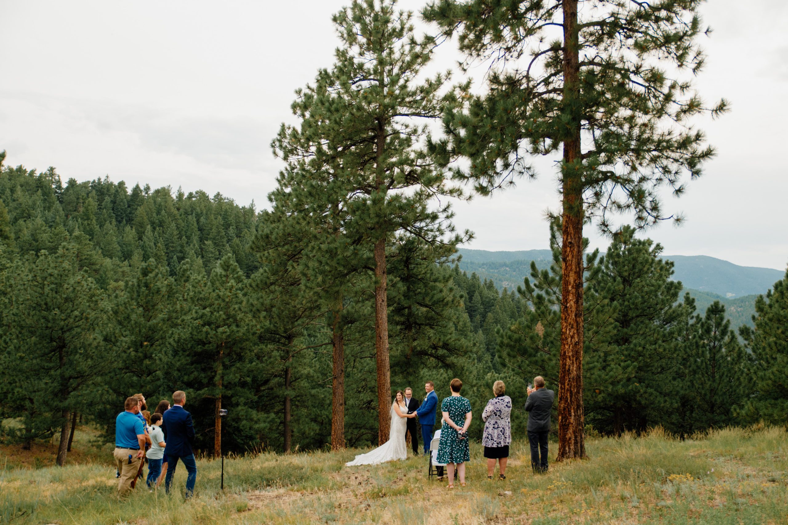 A ceremony shot of the guests at the Artist Point Elopement. 