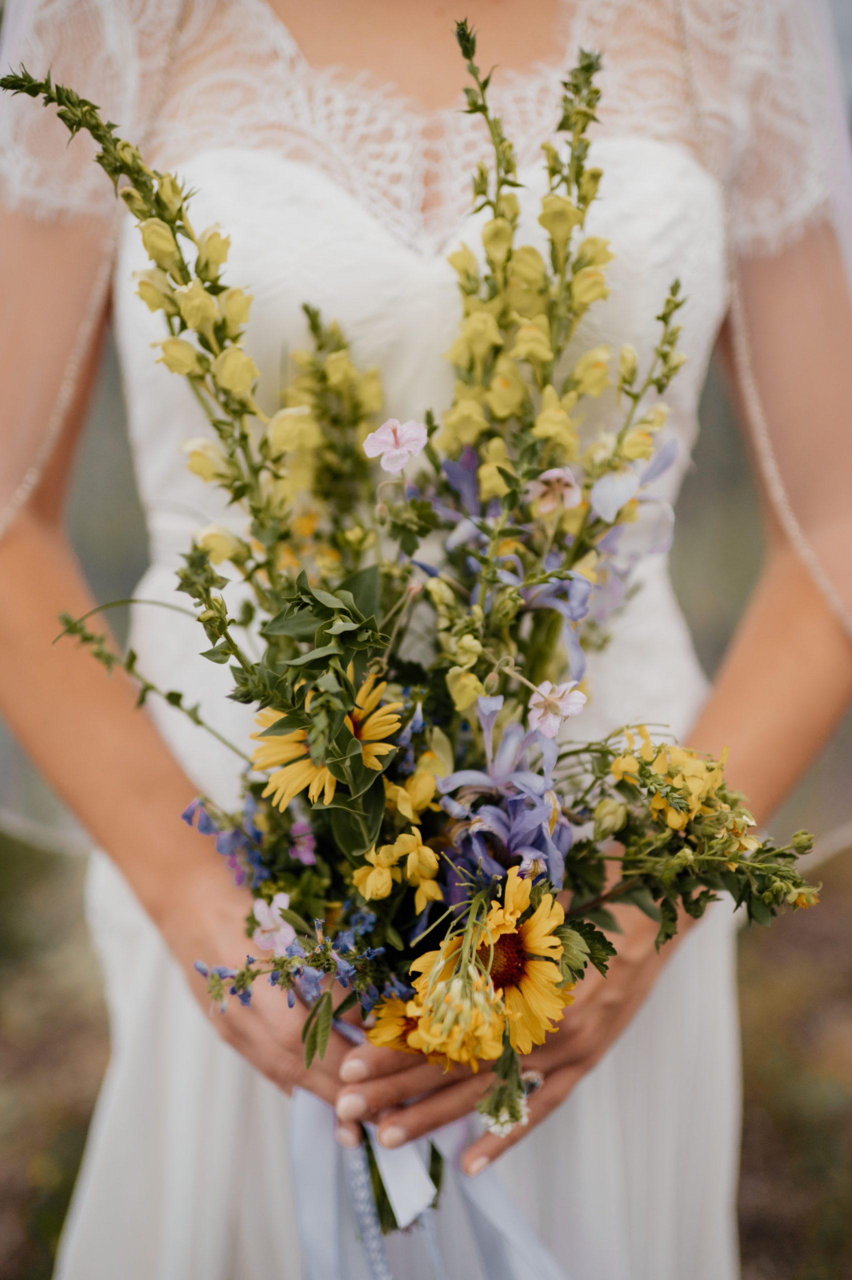 A photo of the bride's bouquet at her Knoll Willows elopement at Estes Park. 
