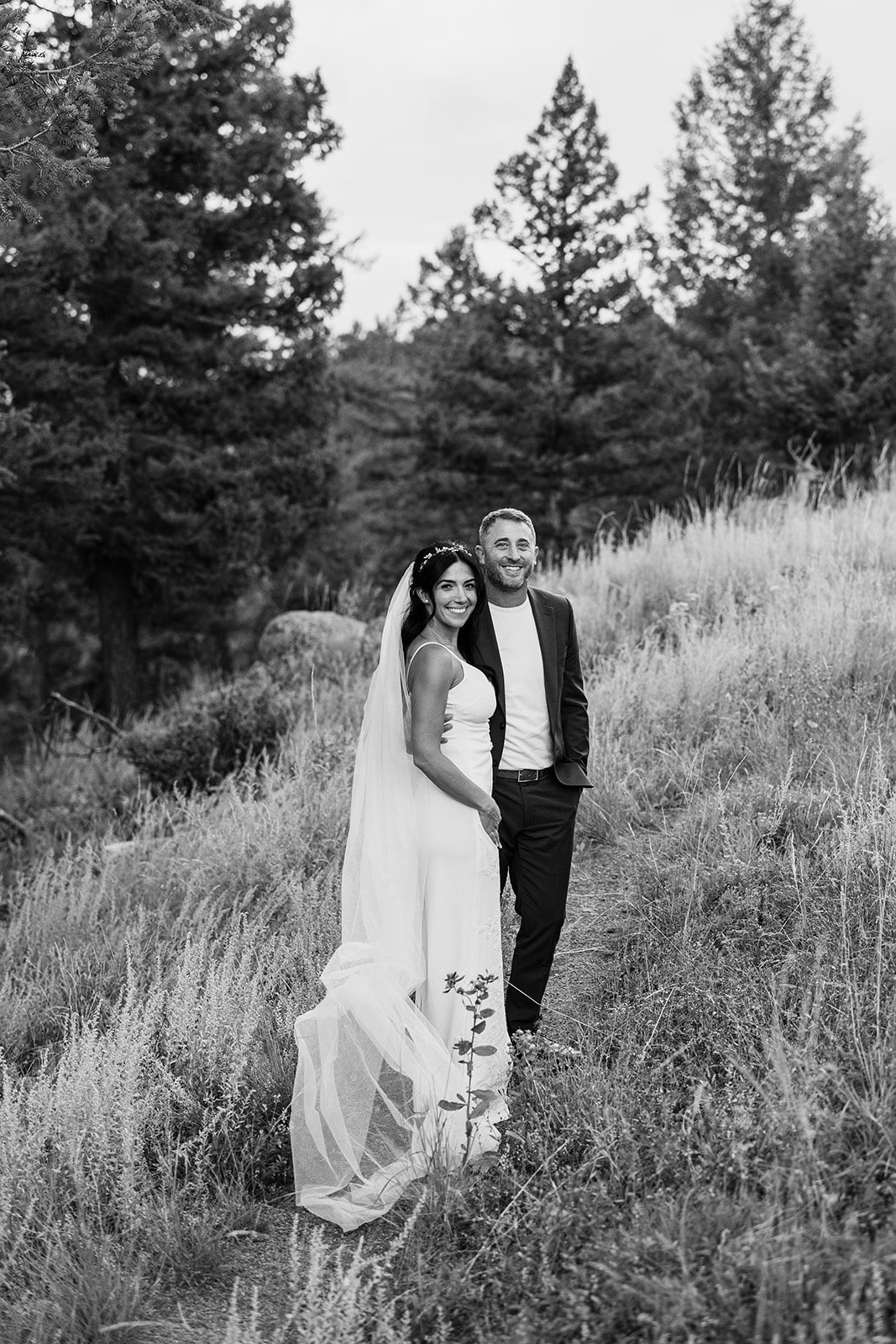 black and white bridal portrait at Artist Point in Boulder. 
